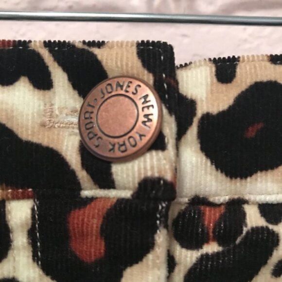 NW0T. Jones New York Sport Stretch leopard skirt. - Picture 4 of 8